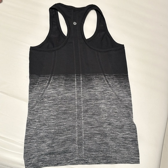 Tank top - Picture 2 of 2